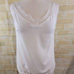 Kristen Que Women's Ivory Sleeveless Lace Trim Blouse